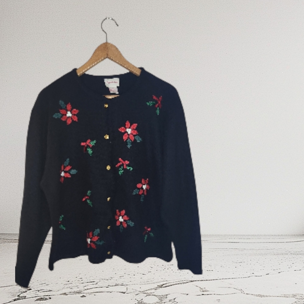 Crystal Kobe Vintage Black Button Poinsetta Sweater. Size L